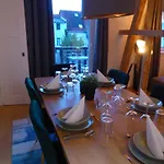 Napoleon, Naehe Zentrum, 2 Schlafzimmer, Grosser Balkon, Free Wifi ,parken