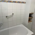 Napoleon, Naehe Zentrum, 2 Schlafzimmer, Grosser Balkon, Free Wifi ,parken Apartman