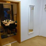 Napoleon, Naehe Zentrum, 2 Schlafzimmer, Grosser Balkon, Free Wifi ,parken Jena