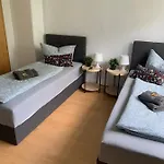 Napoleon, Naehe Zentrum, 2 Schlafzimmer, Grosser Balkon, Free Wifi ,parken Jena