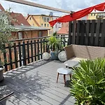 Napoleon, Naehe Zentrum, 2 Schlafzimmer, Grosser Balkon, Free Wifi ,parken Jéna