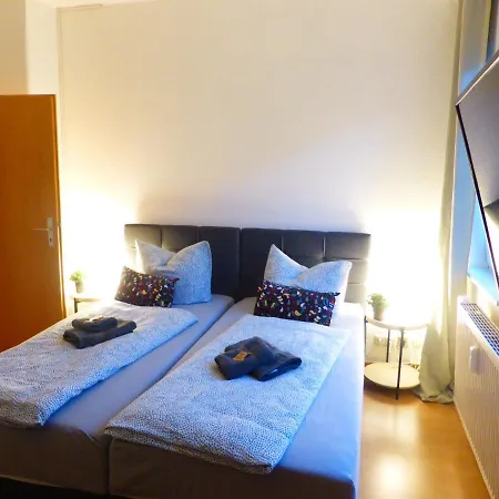 Napoleon, Naehe Zentrum, 2 Schlafzimmer, Grosser Balkon, Free Wifi ,parken Jena
