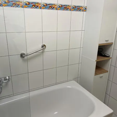 Napoleon, Naehe Zentrum, 2 Schlafzimmer, Grosser Balkon, Free Wifi ,parken Appartement