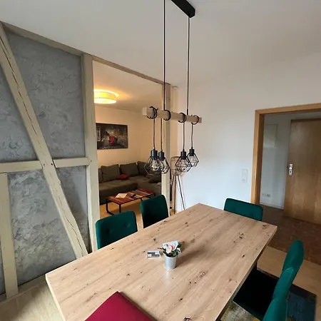 Apartamento Napoleon, Naehe Zentrum, 2 Schlafzimmer, Grosser Balkon, Free Wifi ,parken Jena