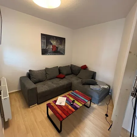 Apartment Napoleon, Naehe Zentrum, 2 Schlafzimmer, Grosser Balkon, Free Wifi ,parken *
