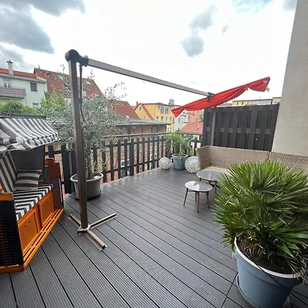 Appartement Napoleon, Naehe Zentrum, 2 Schlafzimmer, Grosser Balkon, Free Wifi ,parken Jena