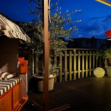 アパート Napoleon, Naehe Zentrum, 2 Schlafzimmer, Grosser Balkon, Free Wifi ,parken