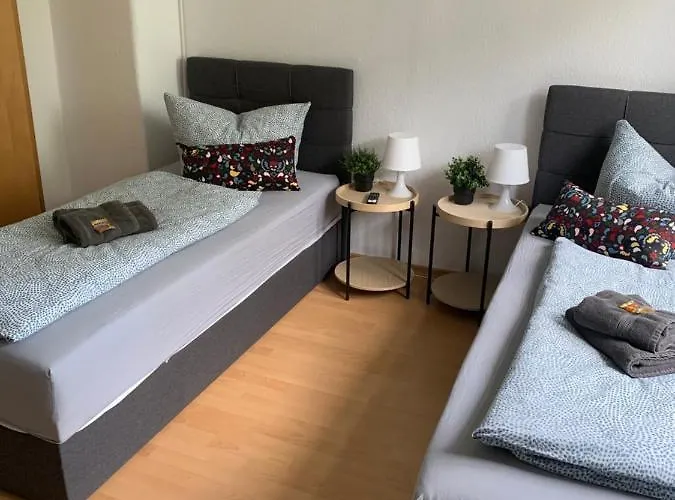 Napoleon, Naehe Zentrum, 2 Schlafzimmer, Grosser Balkon, Free Wifi ,parken Jena