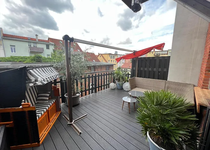 Napoleon, Naehe Zentrum, 2 Schlafzimmer, Grosser Balkon, Free Wifi ,parken * Γιένα