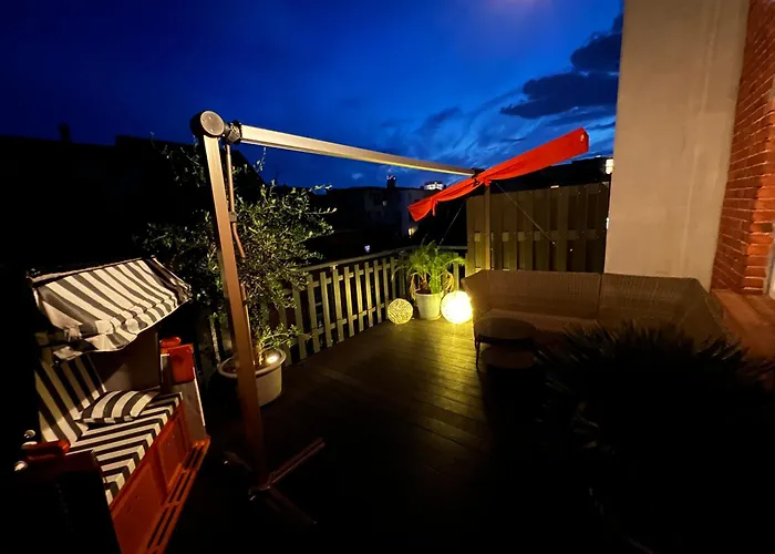 Napoleon, Naehe Zentrum, 2 Schlafzimmer, Grosser Balkon, Free Wifi ,parken